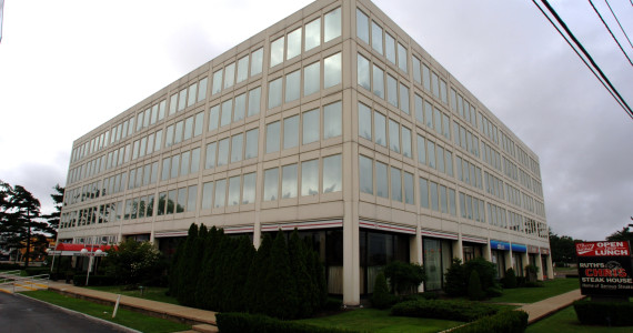 600 Old Country Rd, Garden City Office Space For Lease