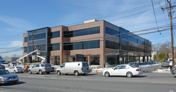 611 Northern Blvd, Great Neck Med Office Space For Lease