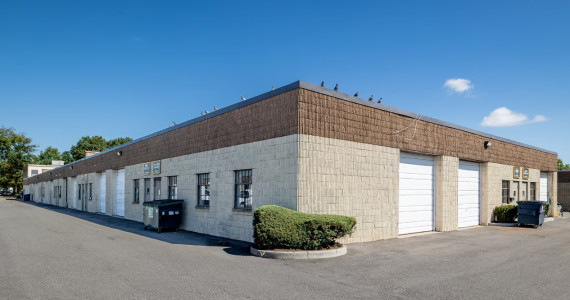62 S 2nd St, Deer Park Industrial Space For Lease