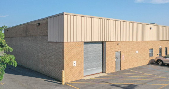 69-83 Bloomingdale Rd, Hicksville Industrial Space For Lease