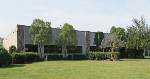 70 Marcus Dr, Melville Industrial/R&D Space For Lease