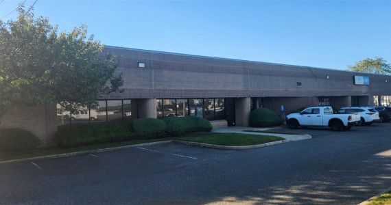 700 Broadhollow Rd, Farmingdale Industrial Space For Sublease