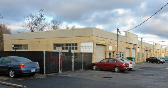 801-823 S 1st St, Ronkonkoma Industrial/Retail Space For Lease
