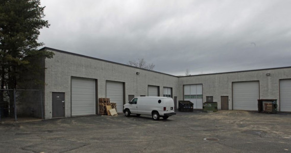 90 Colin Dr, Holbrook Industrial/Office Space For Lease