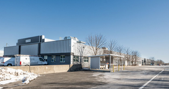999 S Oyster Bay Rd, Bethpage Industrial Space For Lease
